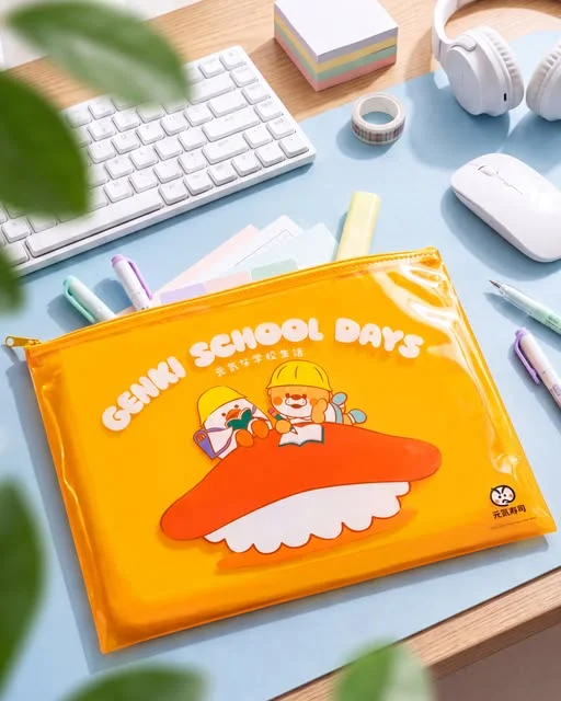 【兒童小禮物🎁 屋太君與德德隨行袋 🎒】 各位小朋友,開學又可以見到成班同學仔啦!