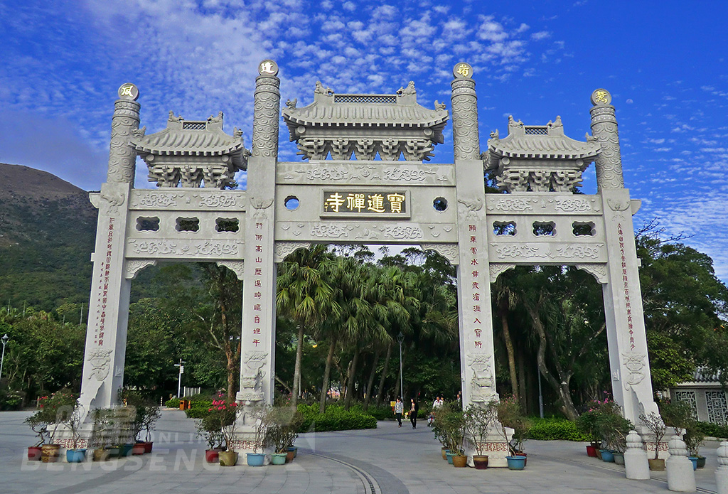 Ngong ping 360 cable car 004