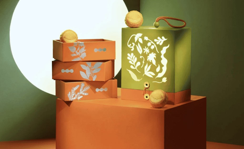 Lmo the mooncake