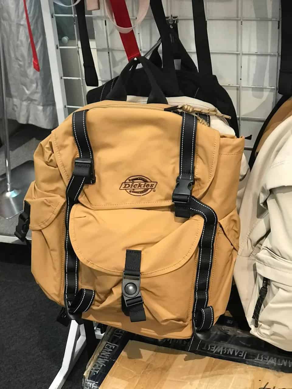 潮牌折扣