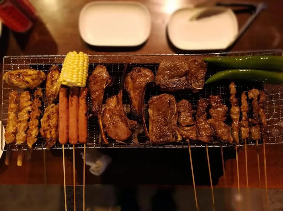 巴希雅海灣重慶燒烤 烤爐及座位