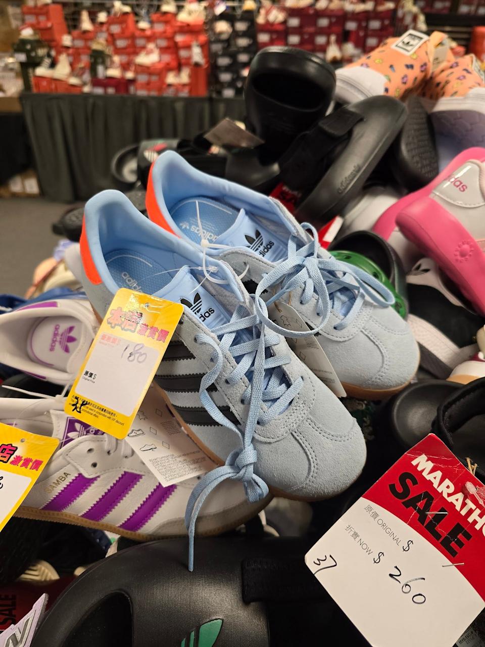 海港城展銷集入口