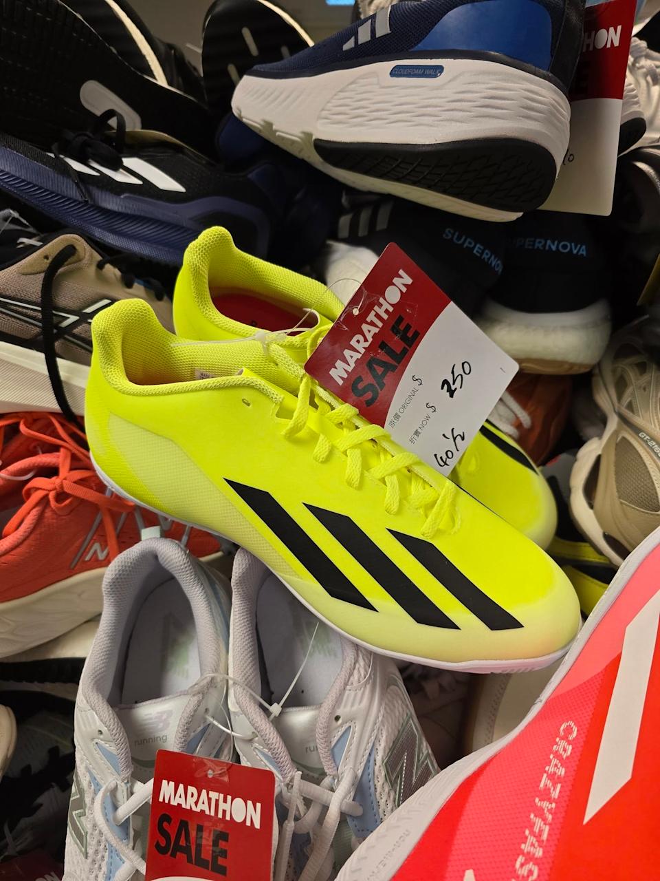 海港城九倉電訊中心展銷場