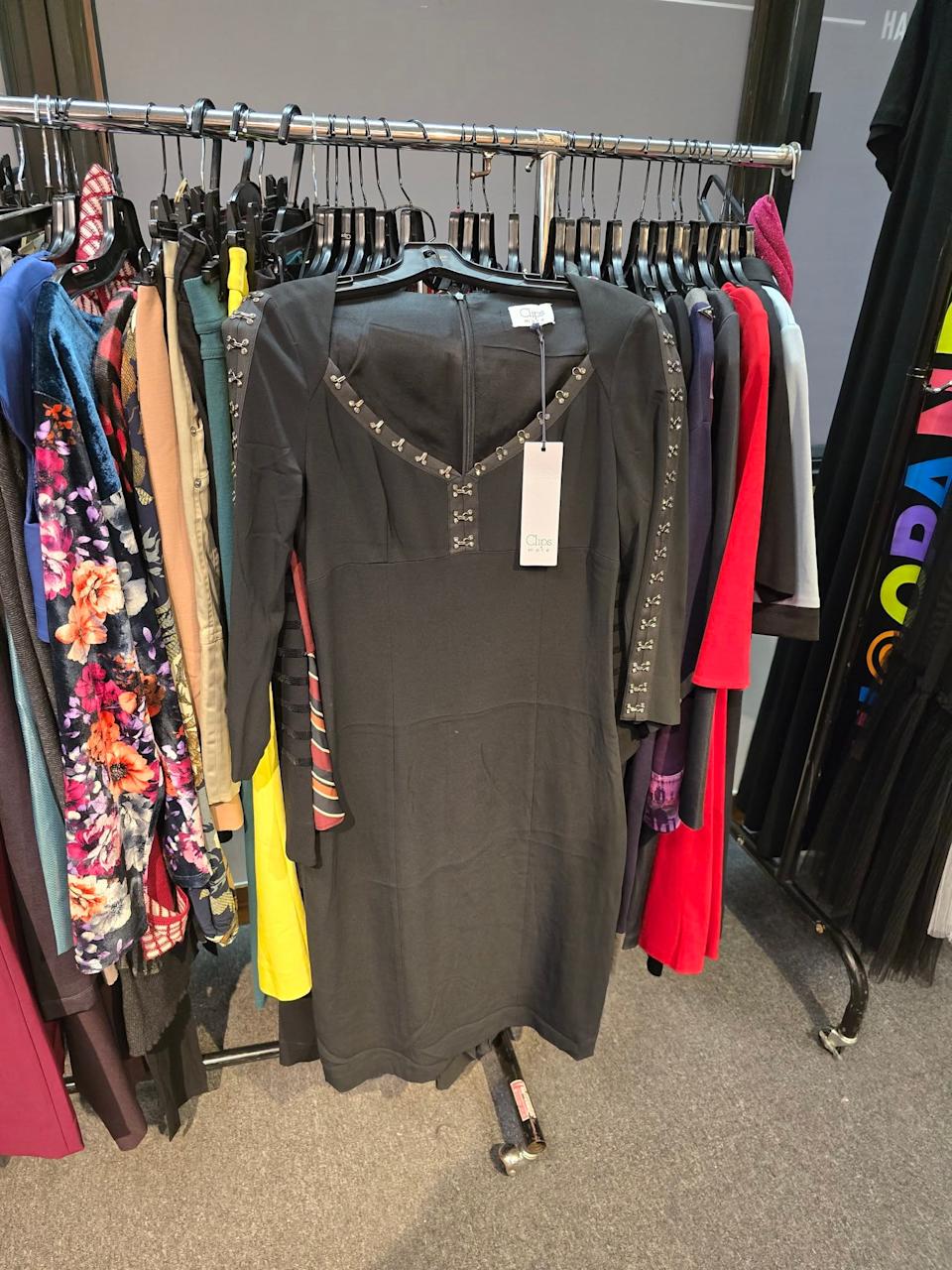 海港城特賣現場新春主題裝飾與陳列