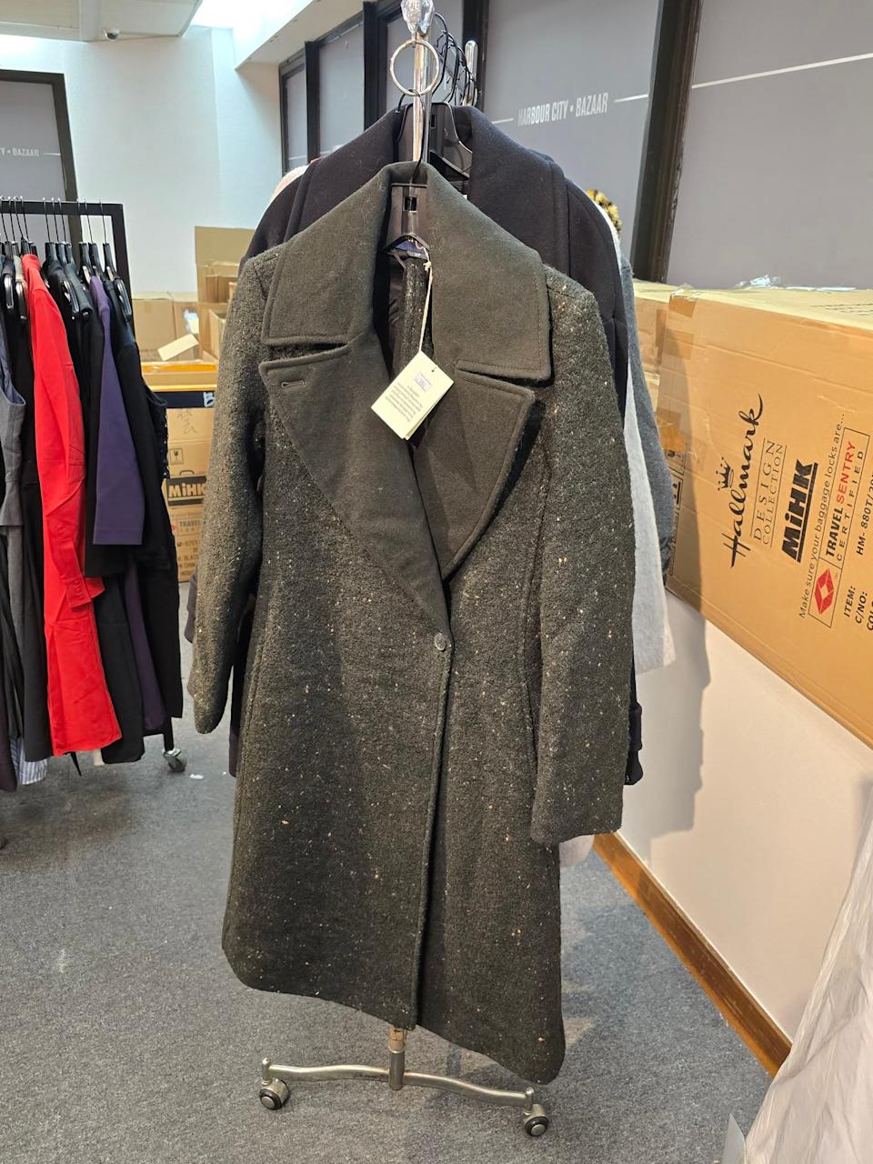 海港城展銷集女裝大衣及冬季單品