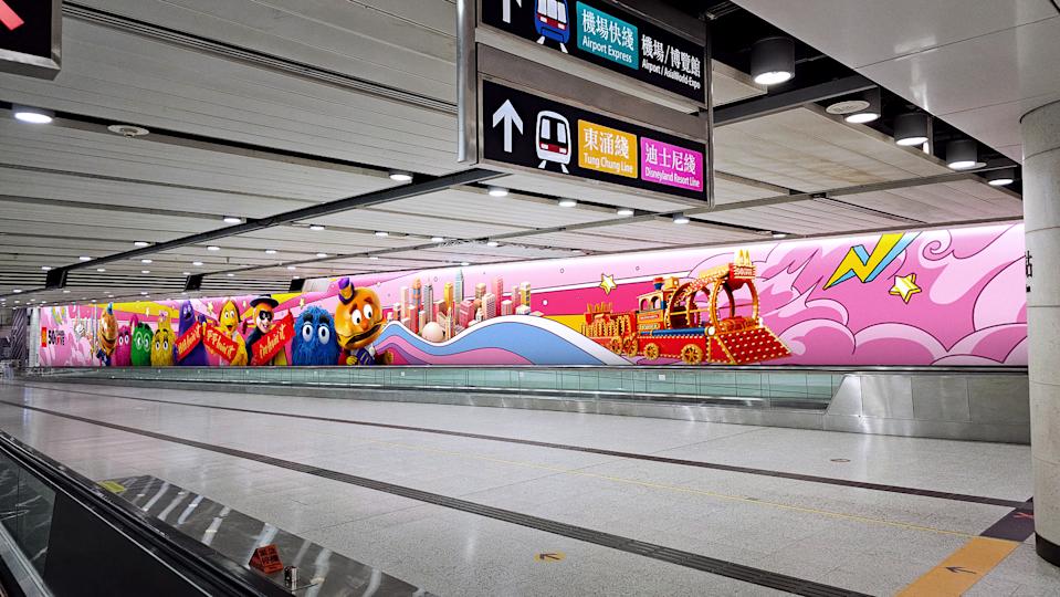 連接港鐵中環站與香港站之間的「麥當勞新春花車派對」隧道