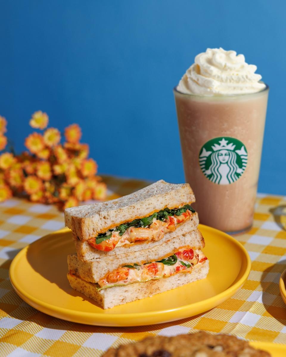 Starbucks免費飲品或蛋糕