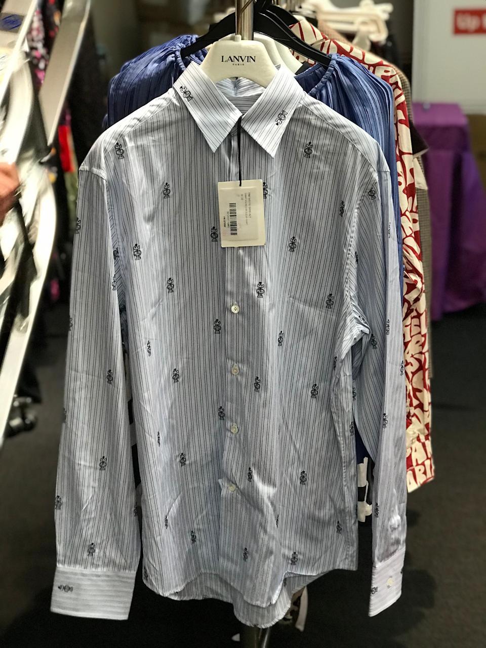 會場指示牌與折扣資訊