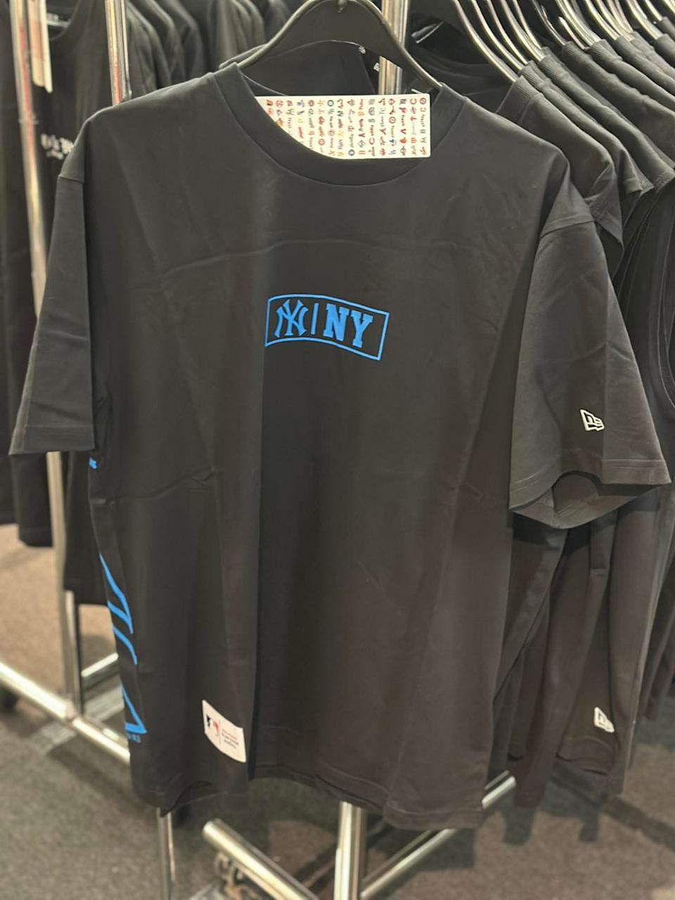 時代廣場 i.t 開倉服飾展示