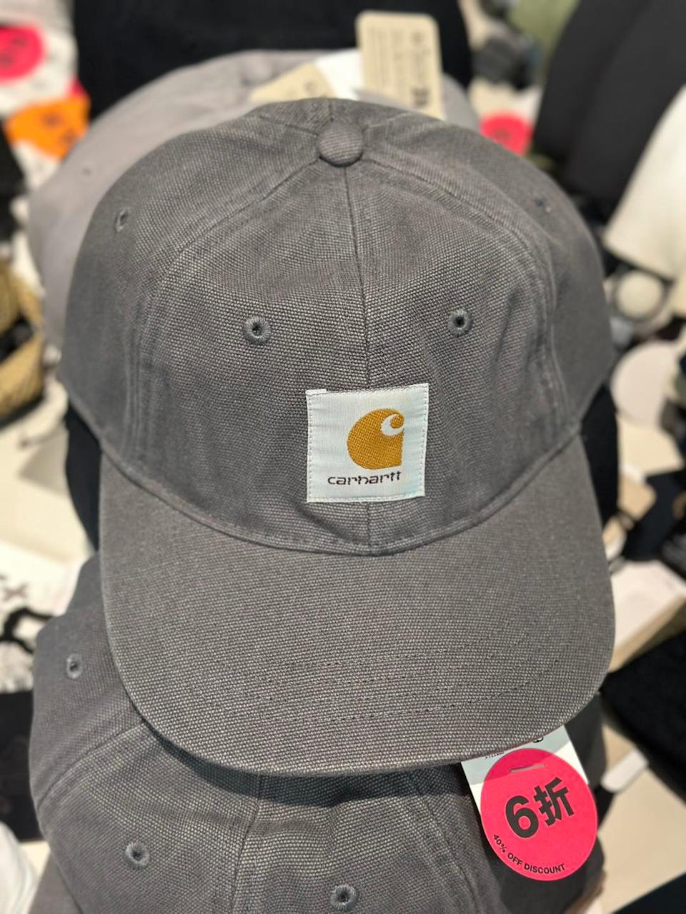 時代廣場展銷集 i.t 開倉場內環境